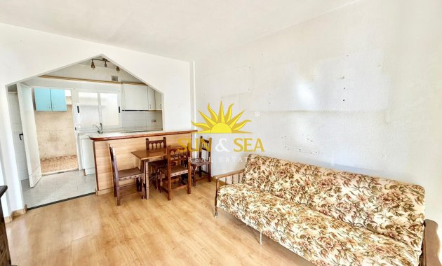 Resale - Villa - Torrevieja - torrevieja