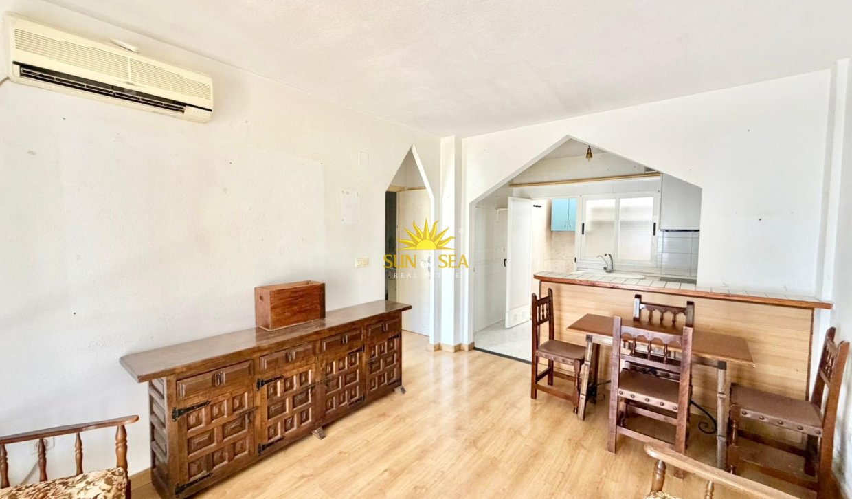 Resale - Villa - Torrevieja - torrevieja