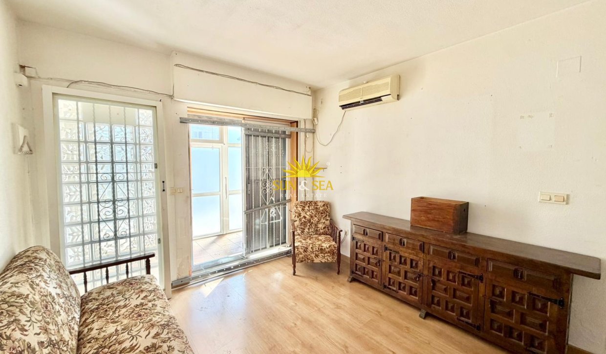 Resale - Villa - Torrevieja - torrevieja