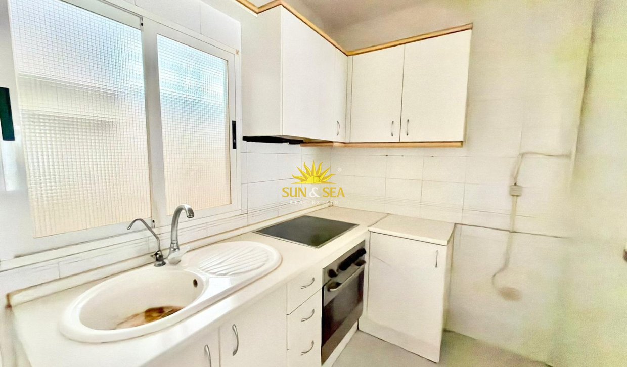 Resale - Villa - Torrevieja - torrevieja