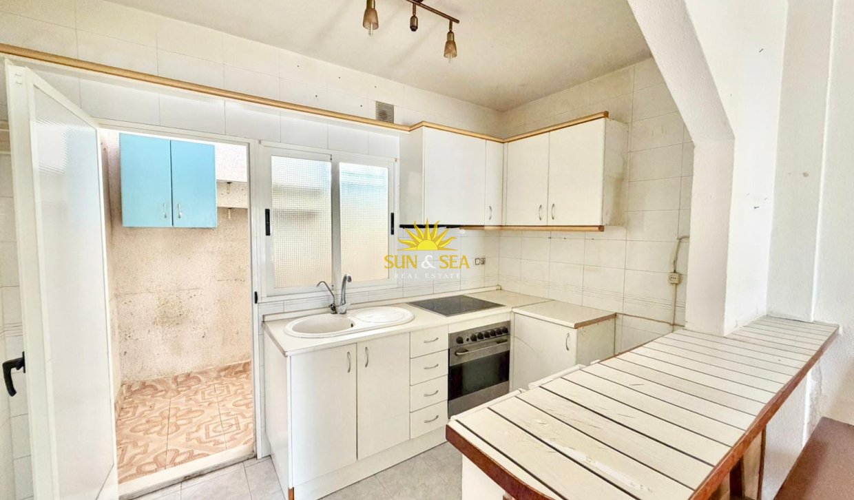 Resale - Villa - Torrevieja - torrevieja