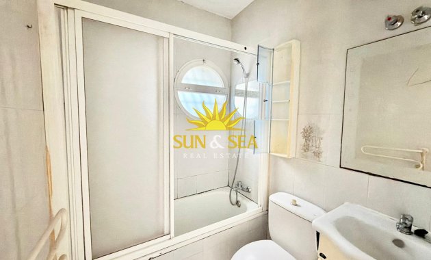 Resale - Villa - Torrevieja - torrevieja