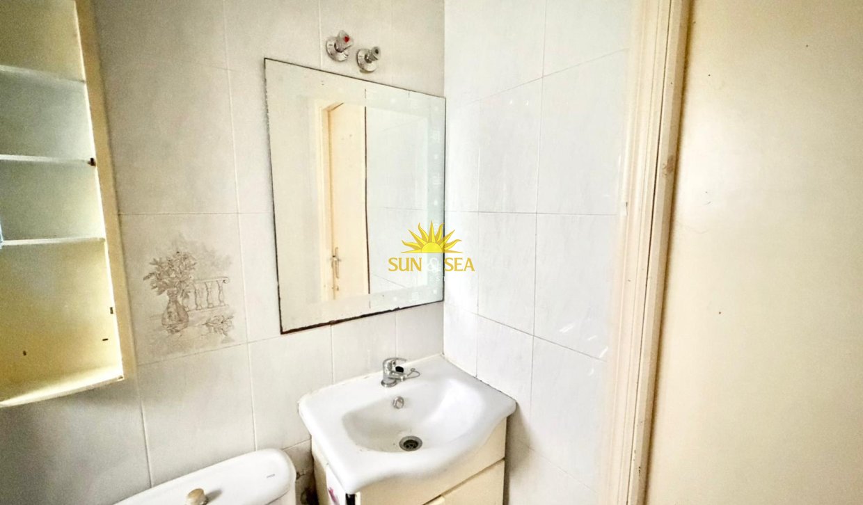 Resale - Villa - Torrevieja - torrevieja