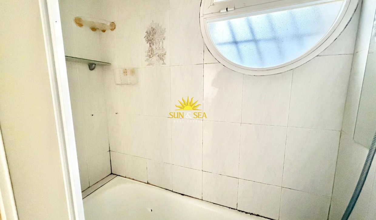 Resale - Villa - Torrevieja - torrevieja