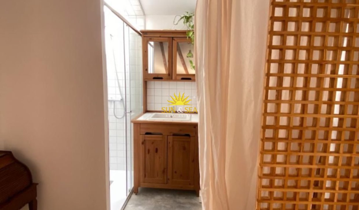 Alquiler a largo plazo - Estudio -  - Alicante (Alacant)