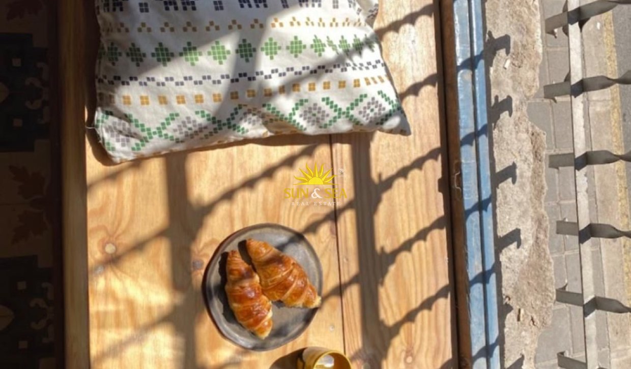 Alquiler a largo plazo - Estudio -  - Alicante (Alacant)