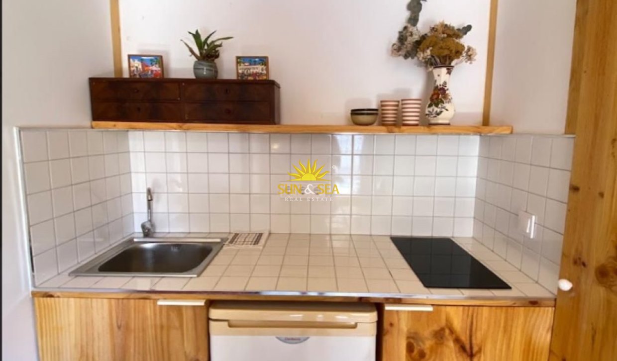 Alquiler a largo plazo - Estudio -  - Alicante (Alacant)