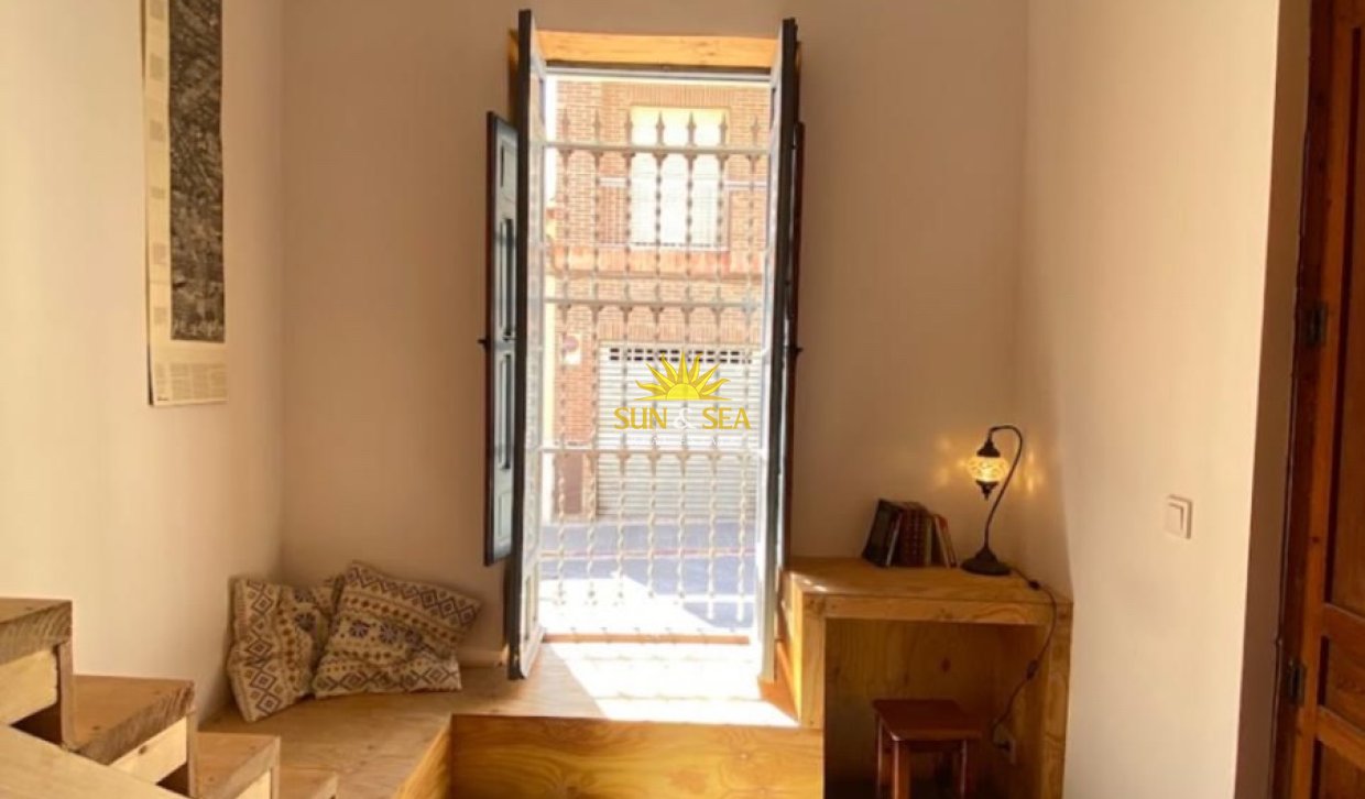 Alquiler a largo plazo - Estudio -  - Alicante (Alacant)