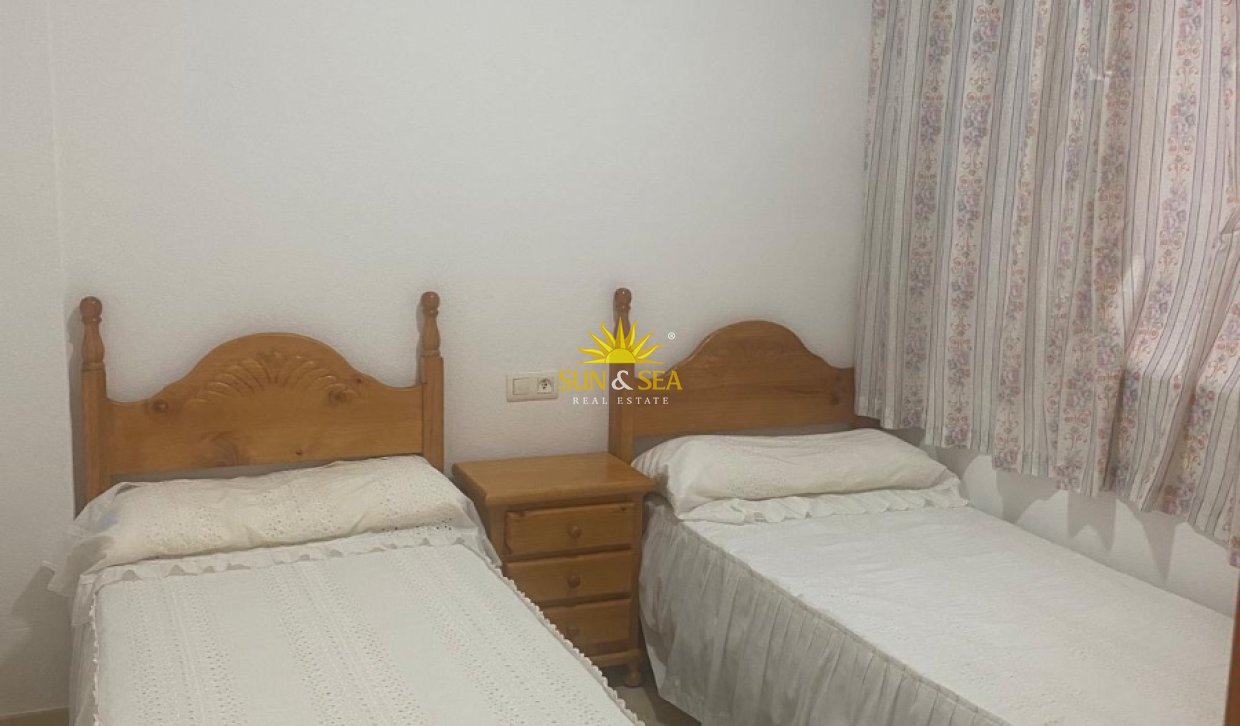 Alquiler a largo plazo - Apartamento - Torrevieja - Playa del Cura