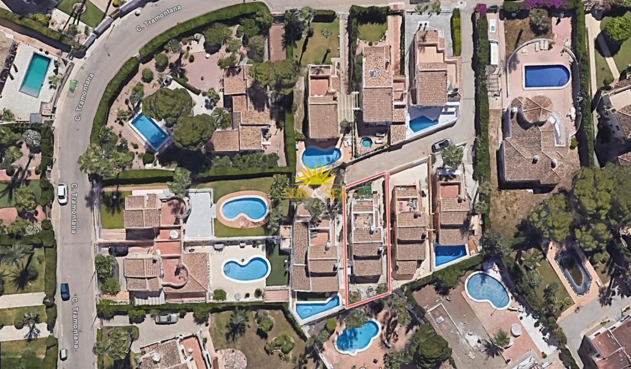 Wiederverkauf - Villa - Orihuela Costa - Villamartin