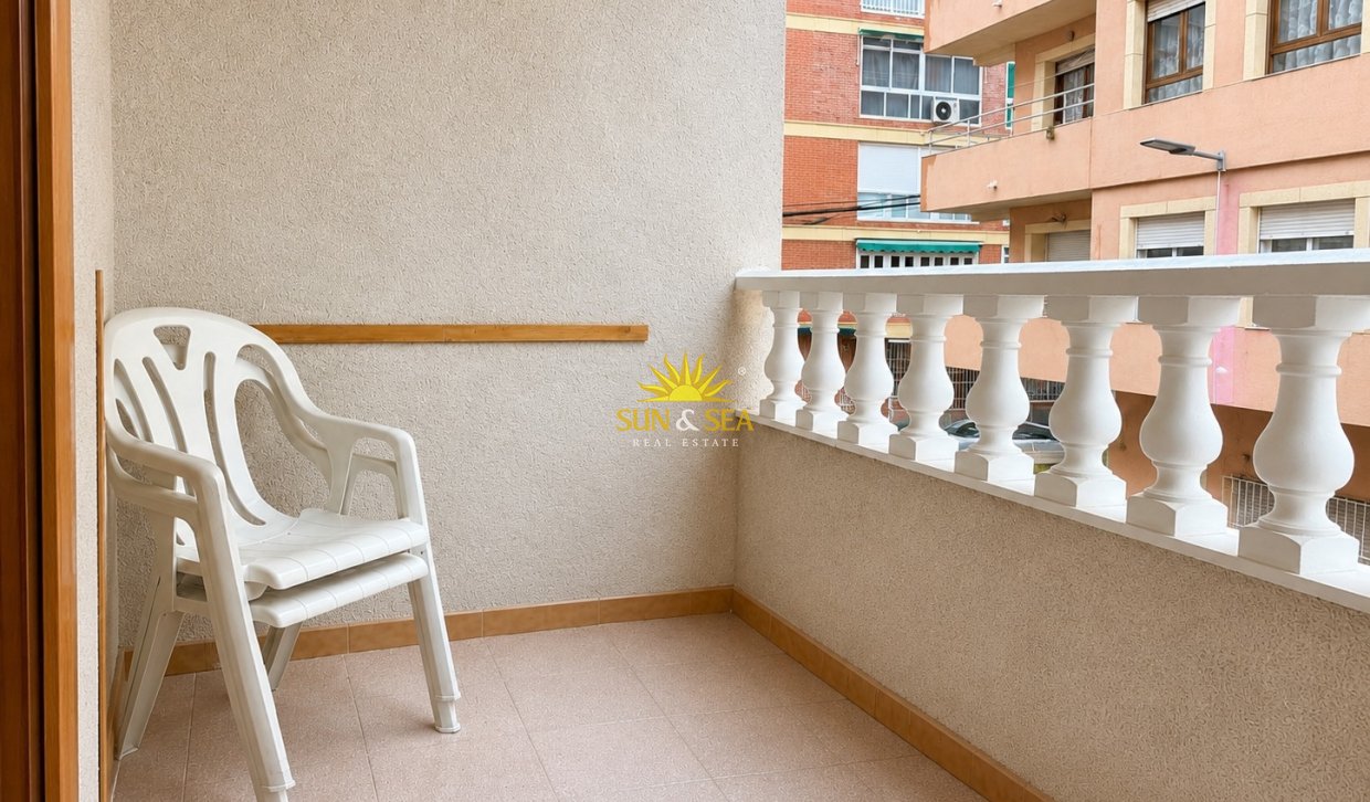 Resale - Apartment - Torrevieja - torrevieja