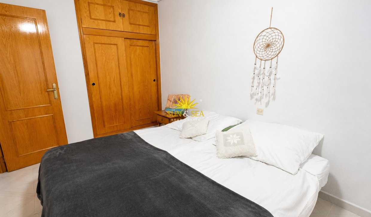 Resale - Apartment - Torrevieja - torrevieja