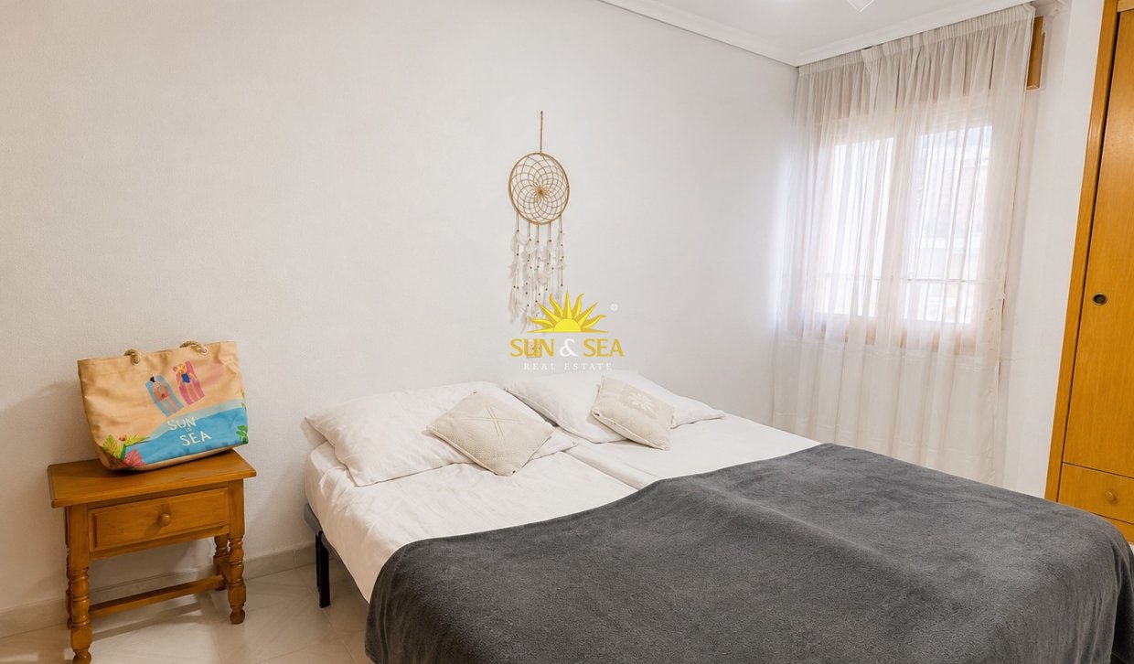 Resale - Apartment - Torrevieja - torrevieja