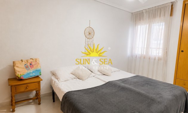 Resale - Apartment - Torrevieja - torrevieja