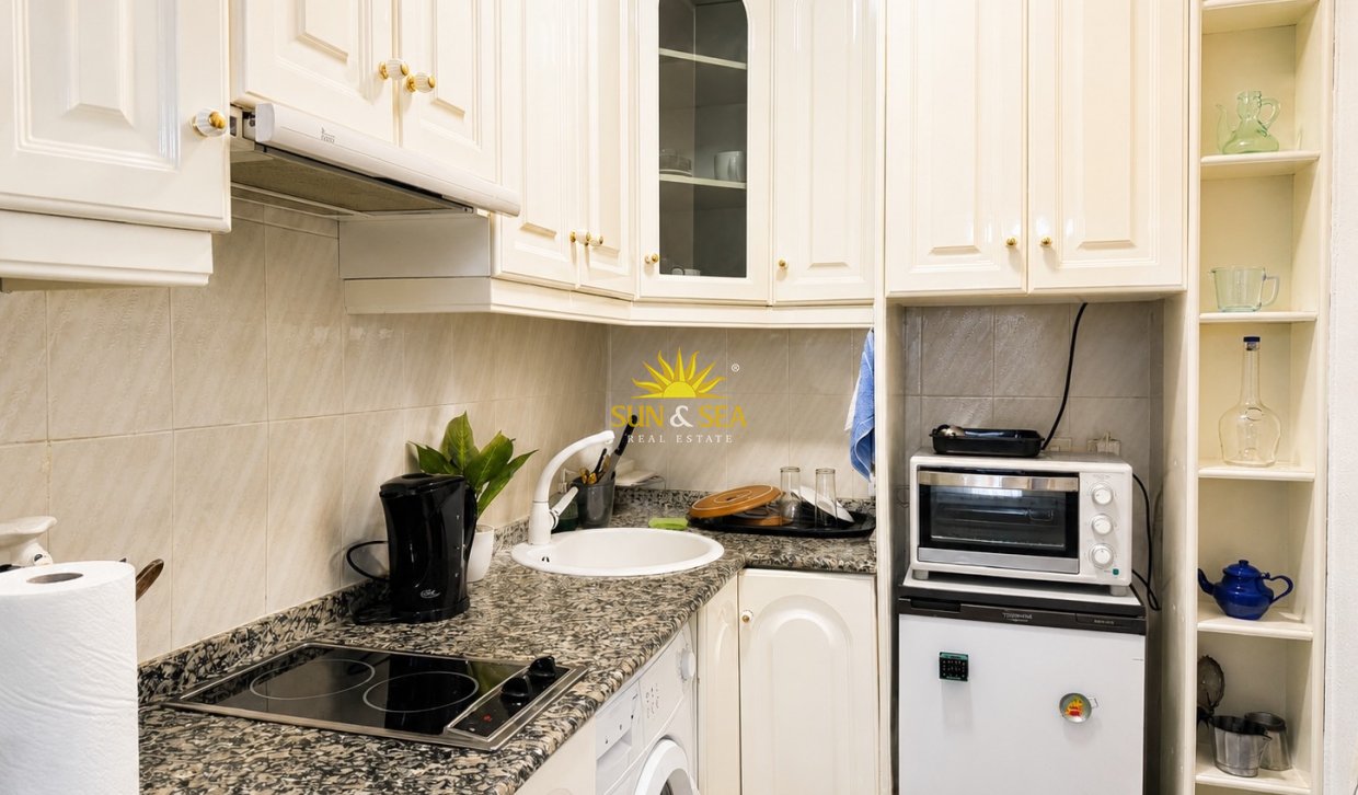 Resale - Apartment - Torrevieja - torrevieja