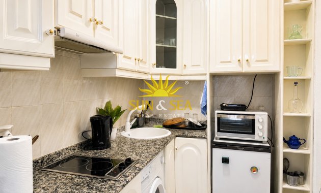 Resale - Apartment - Torrevieja - torrevieja