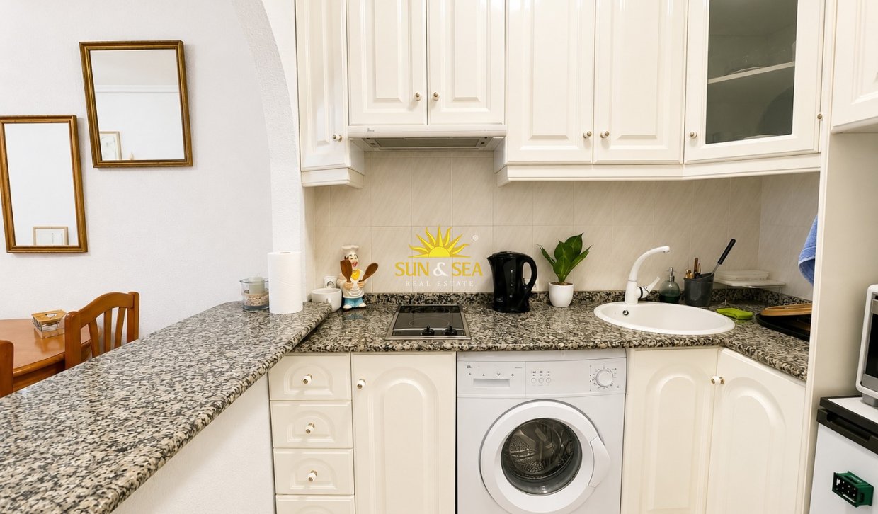Resale - Apartment - Torrevieja - torrevieja