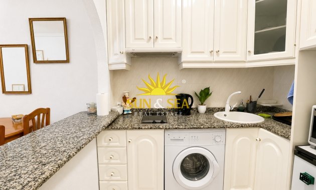Resale - Apartment - Torrevieja - torrevieja
