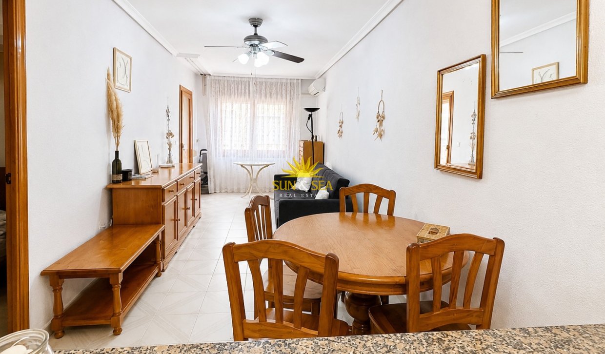 Resale - Apartment - Torrevieja - torrevieja