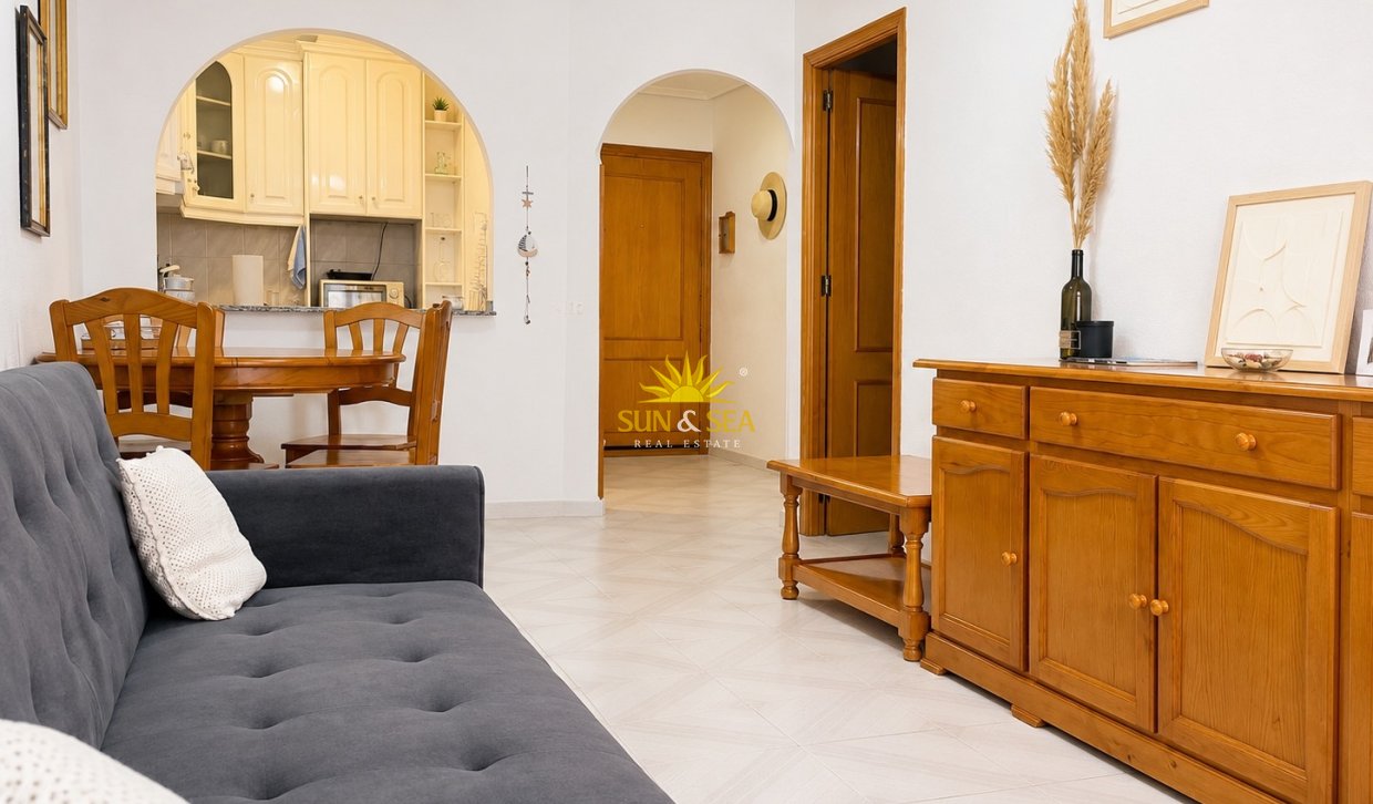 Resale - Apartment - Torrevieja - torrevieja