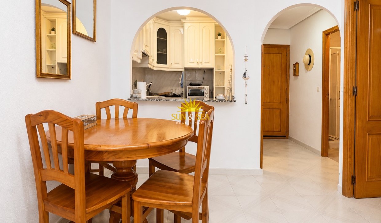 Resale - Apartment - Torrevieja - torrevieja