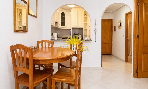 Resale - Apartment - Torrevieja - torrevieja