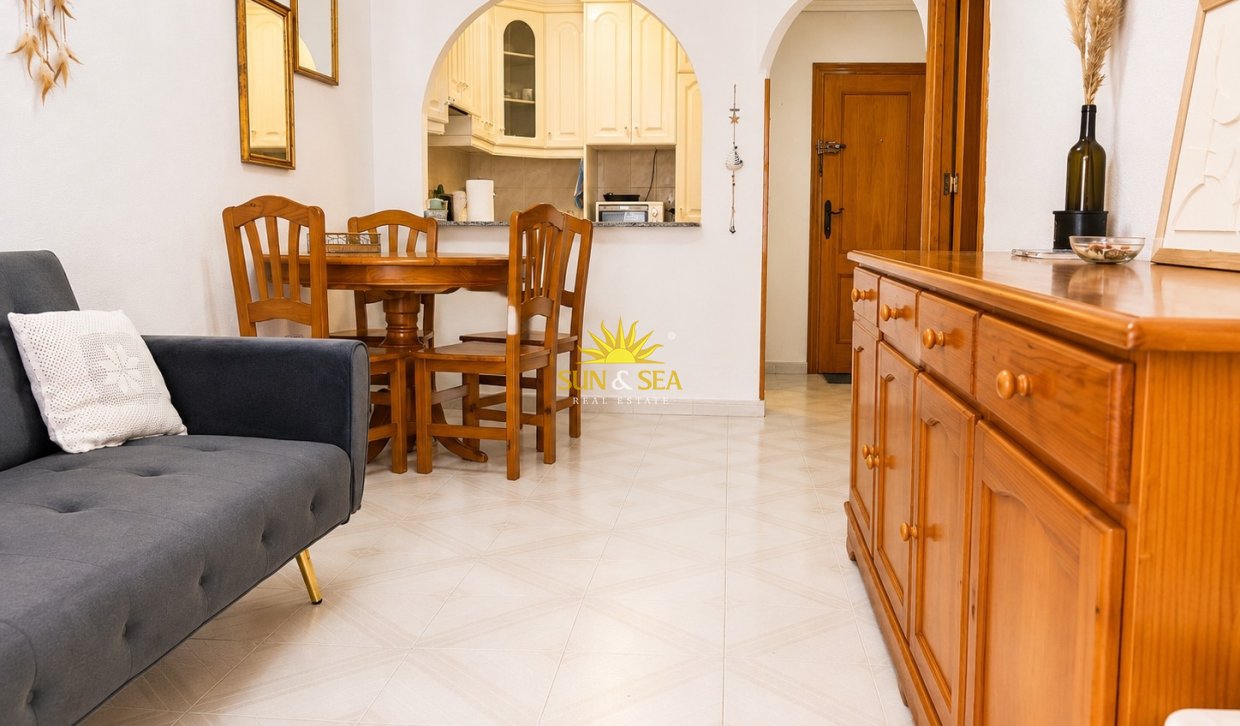 Resale - Apartment - Torrevieja - torrevieja