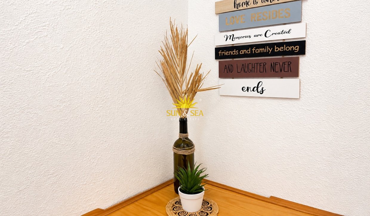 Resale - Apartment - Torrevieja - torrevieja