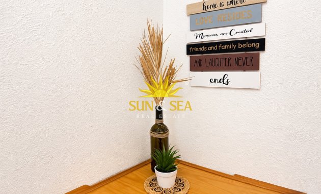 Resale - Apartment - Torrevieja - torrevieja