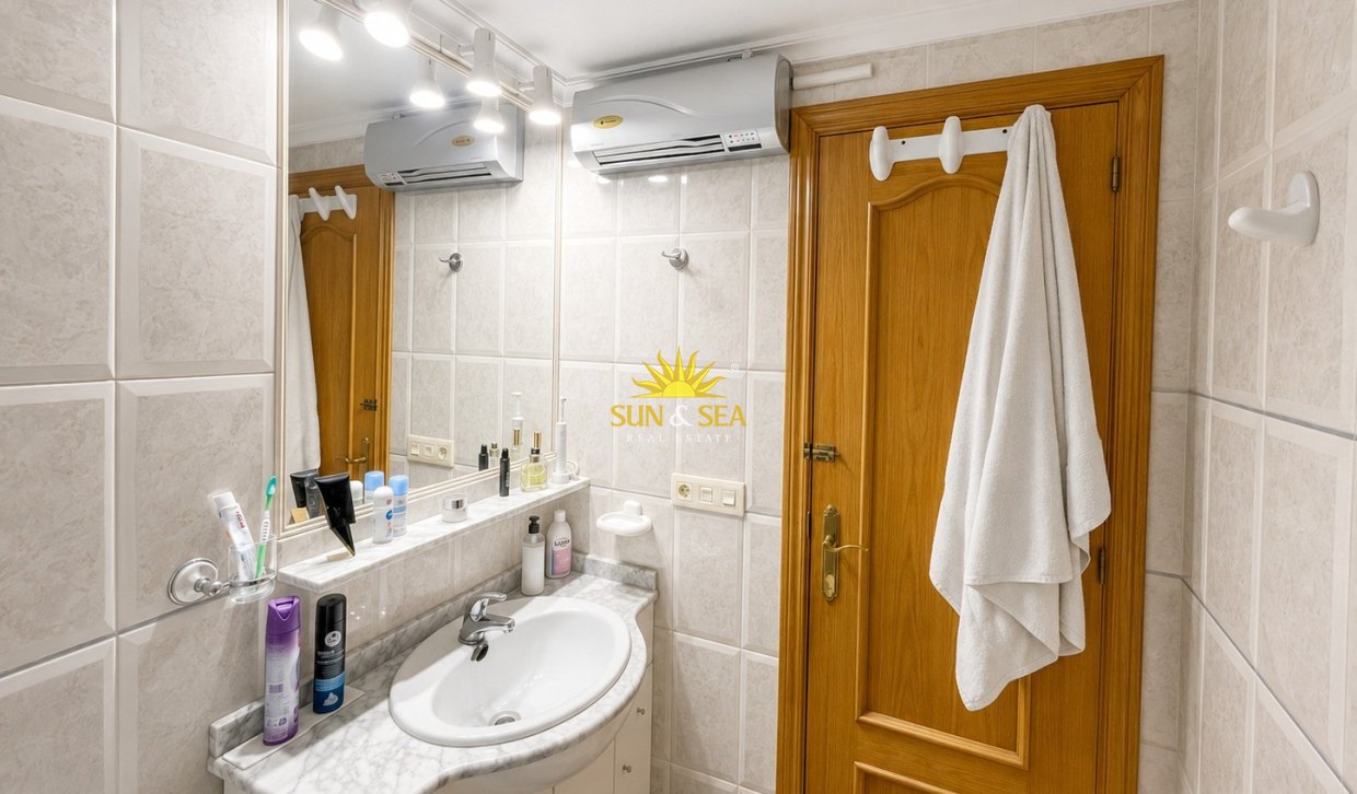 Wiederverkauf - Wohnung - Orihuela Costa - Punta Prima