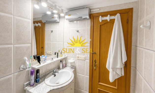 Wiederverkauf - Wohnung - Orihuela Costa - Punta Prima