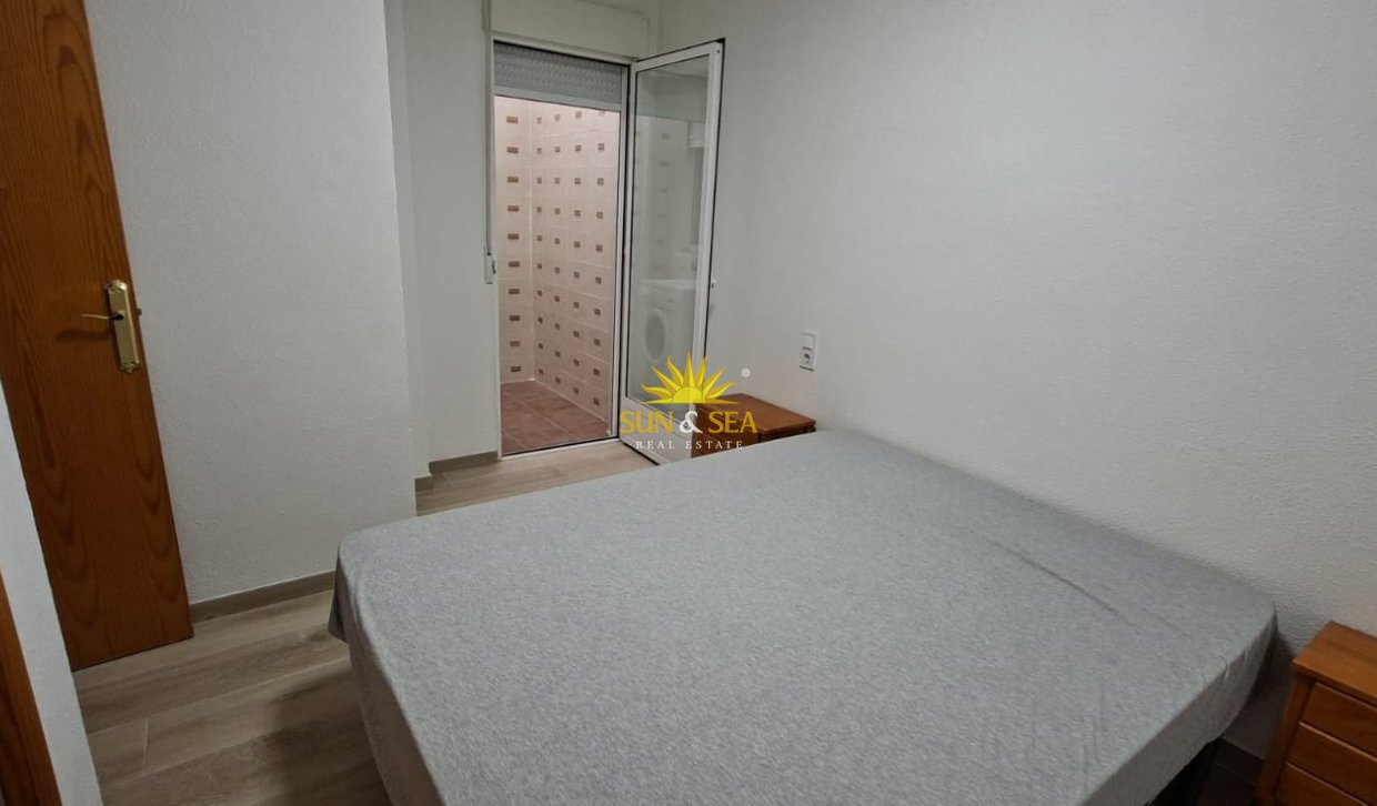 Alquiler a largo plazo - Apartamento - Torrevieja - Playa del Cura