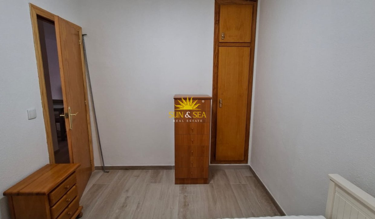 Alquiler a largo plazo - Apartamento - Torrevieja - Playa del Cura