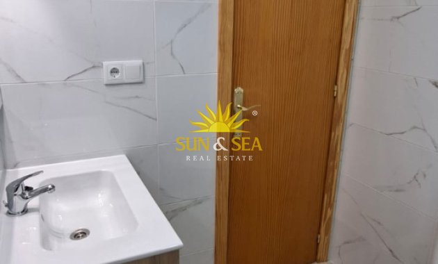 Alquiler a largo plazo - Apartamento - Torrevieja - Playa del Cura