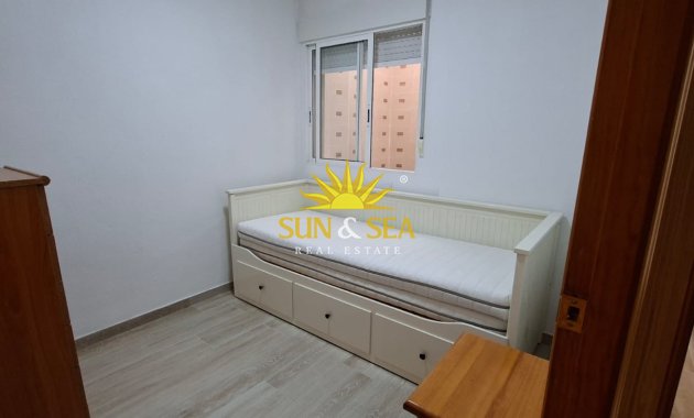 Alquiler a largo plazo - Apartamento - Torrevieja - Playa del Cura