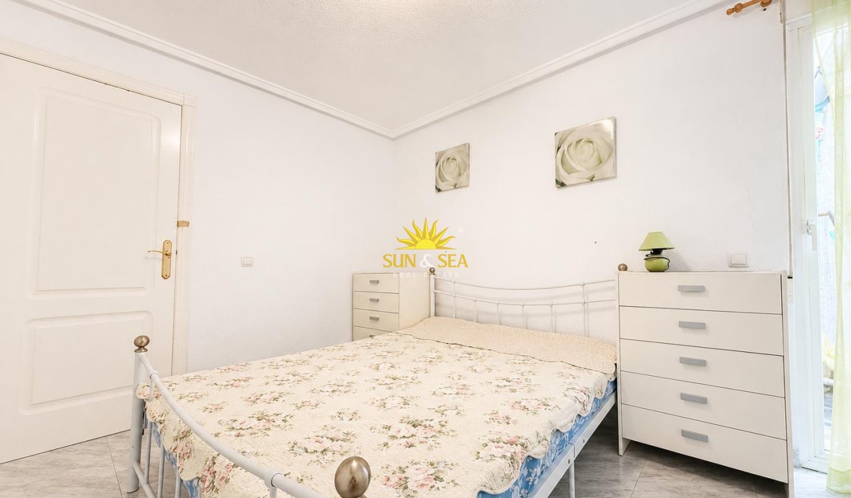 Resale - Apartment - Torrevieja - torrevieja