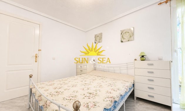 Resale - Apartment - Torrevieja - torrevieja