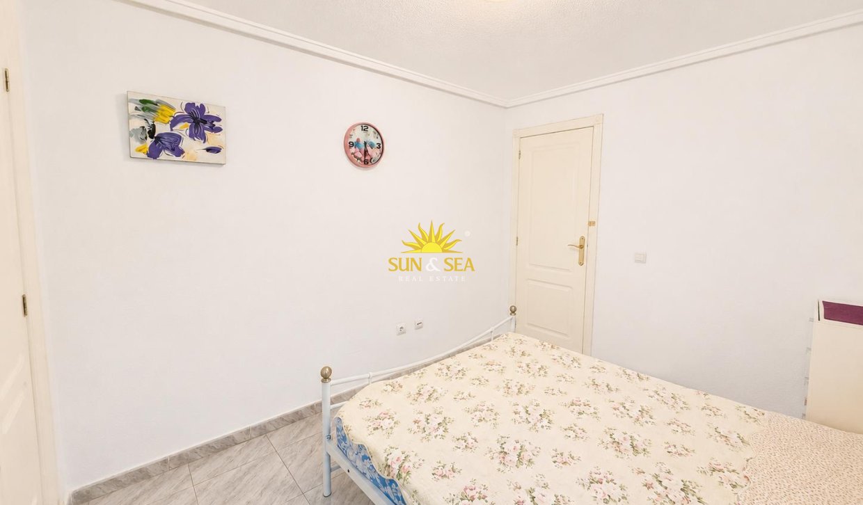 Resale - Apartment - Torrevieja - torrevieja