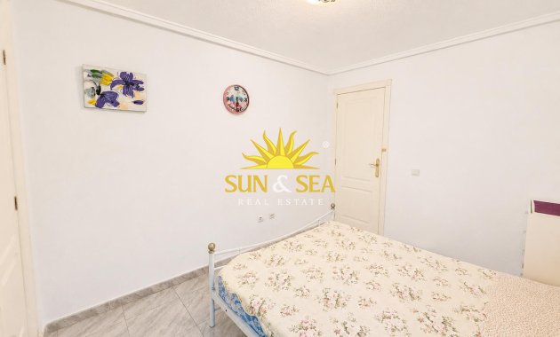 Resale - Apartment - Torrevieja - torrevieja