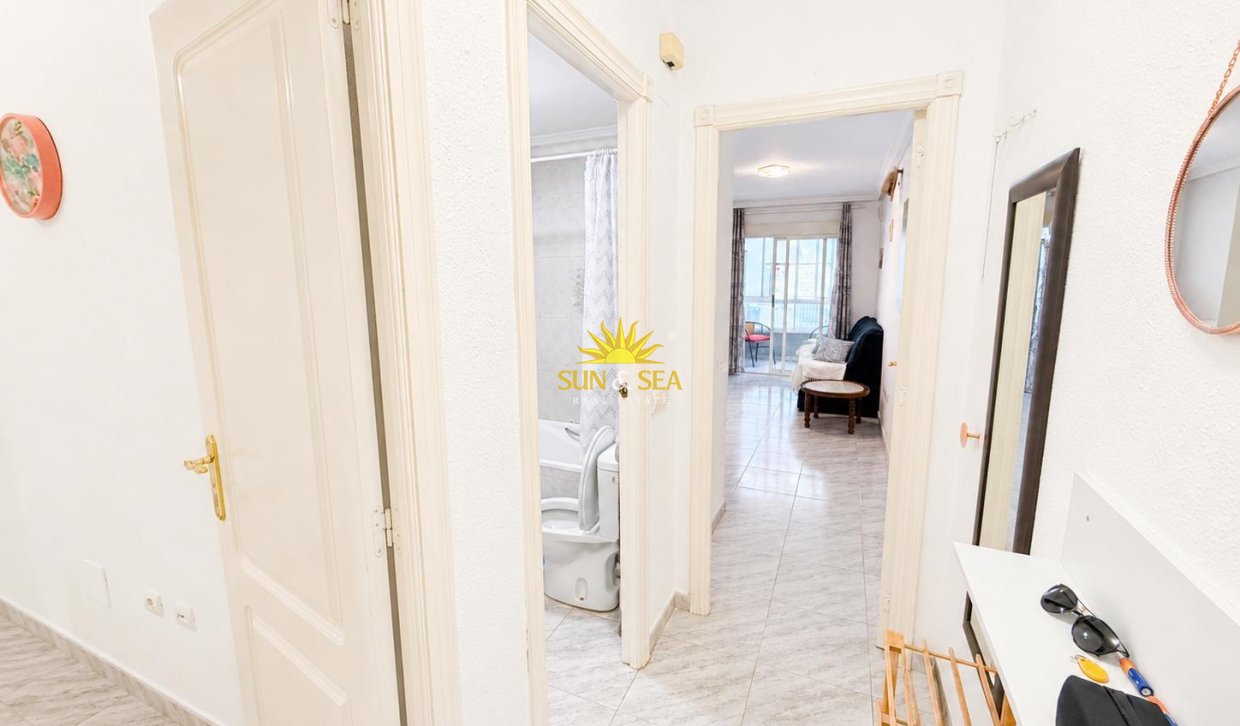 Resale - Apartment - Torrevieja - torrevieja