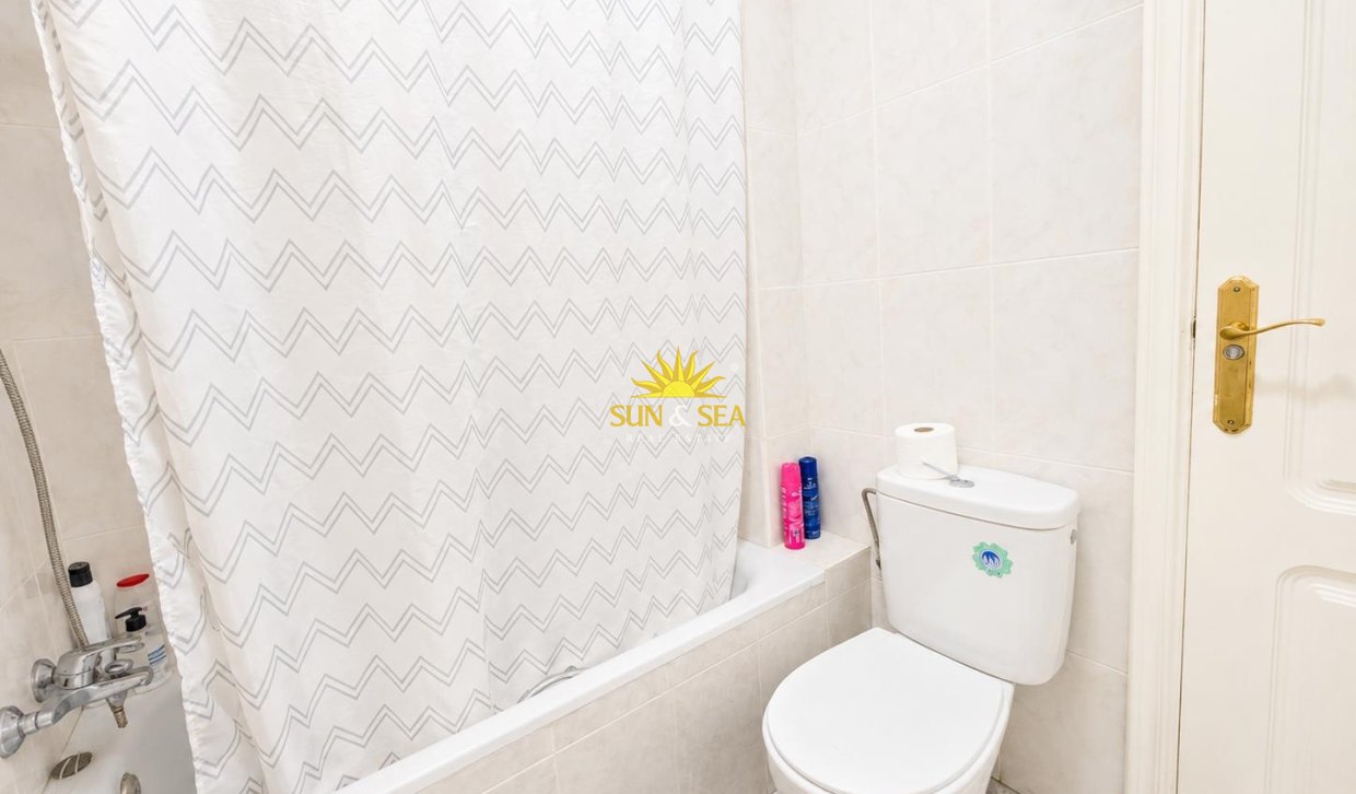 Resale - Apartment - Torrevieja - torrevieja