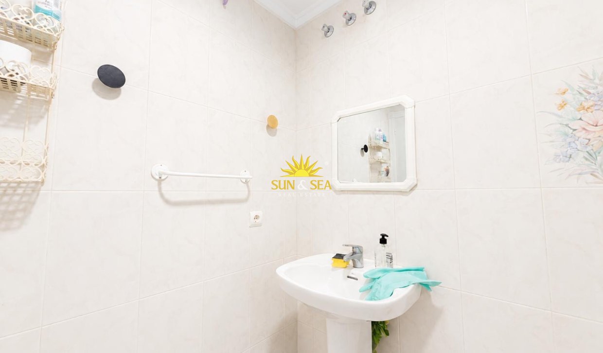 Resale - Apartment - Torrevieja - torrevieja