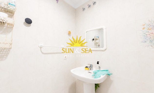 Resale - Apartment - Torrevieja - torrevieja