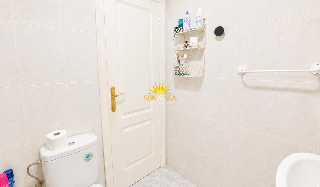 Resale - Apartment - Torrevieja - torrevieja