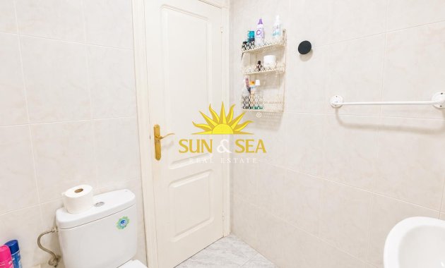 Resale - Apartment - Torrevieja - torrevieja
