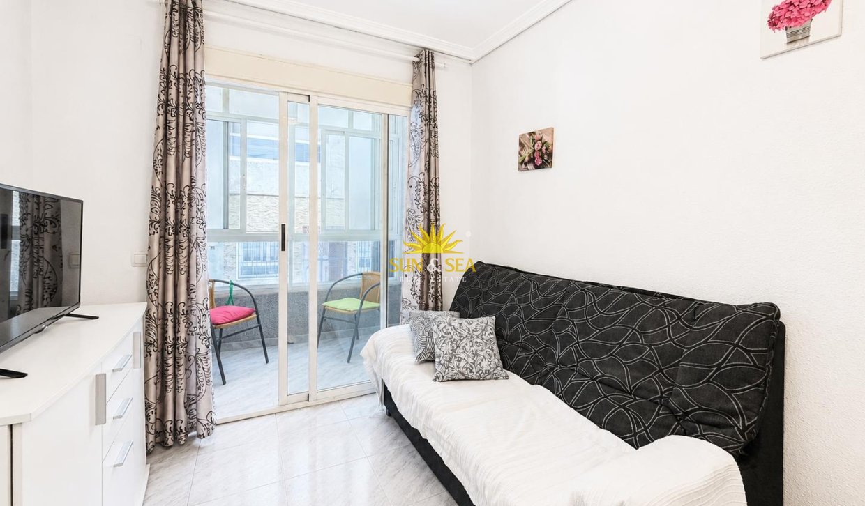 Resale - Apartment - Torrevieja - torrevieja