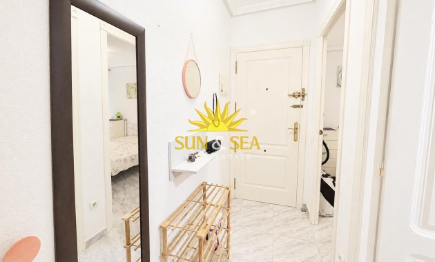 Resale - Apartment - Torrevieja - torrevieja