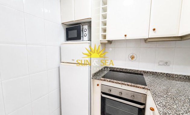 Resale - Apartment - Torrevieja - torrevieja