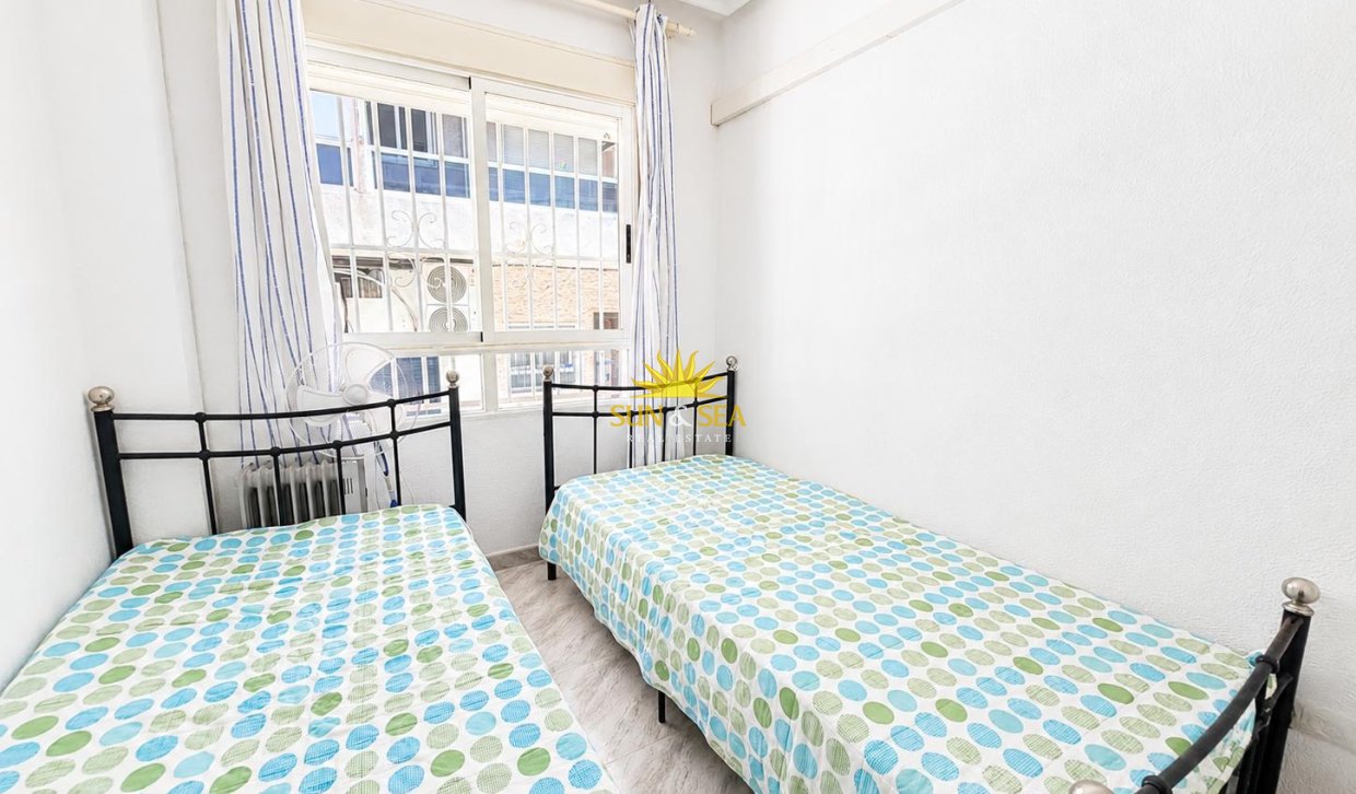 Resale - Apartment - Torrevieja - torrevieja