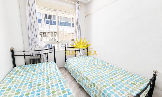 Resale - Apartment - Torrevieja - torrevieja